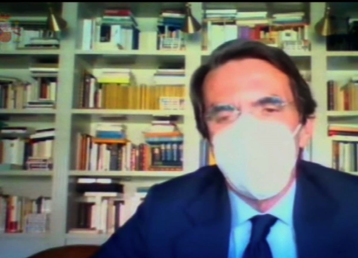 Realidad y ficción en el bigote de Aznar | Opinión | EL PAÍS