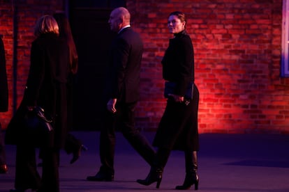 Quien también ha viajado en solitario como representante de su casa real ha sido la princesa Victoria de Suecia. La heredera al trono sueco se ha sentado en la segunda fila junto a otros 'royals' como Haakon de Noruega, Guillermo y Estefanía de Luxemburgo y la princesa Amalia de Holanda.