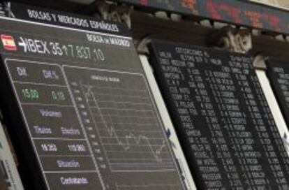 Pantalla con el principal indicador de la Bolsa espa&ntilde;ola, el IBEX 35. EFE/Archivo