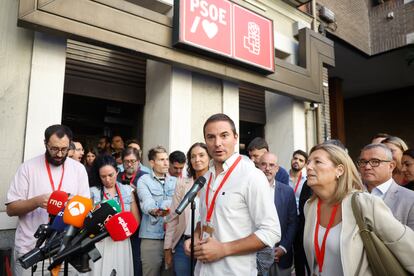 Juan Lobato, a su llegada al comité federal del 7 de septiembre.