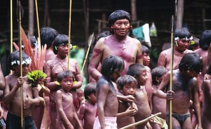 Miembros de la tribu amaz&oacute;nica de los yanomami, en este caso de Brasil.