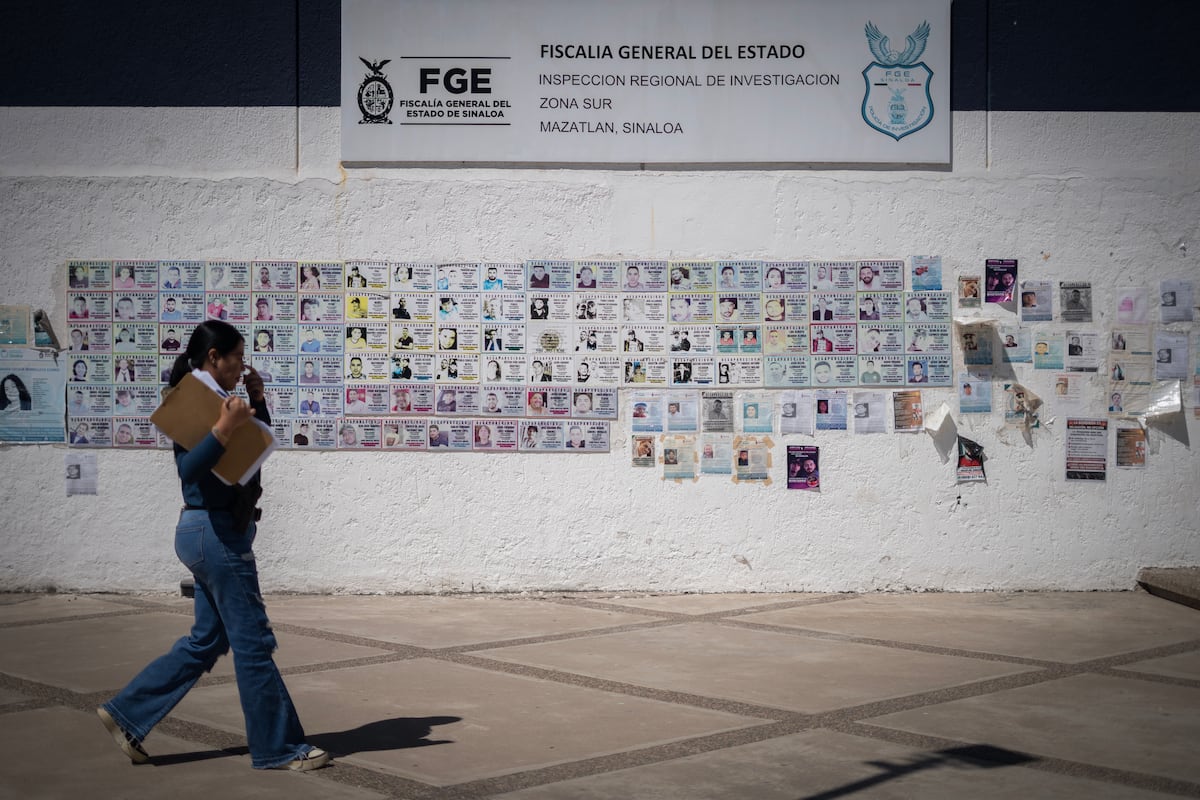 Mexico’s president visits Sinaloa following spike in factional cartel fighting