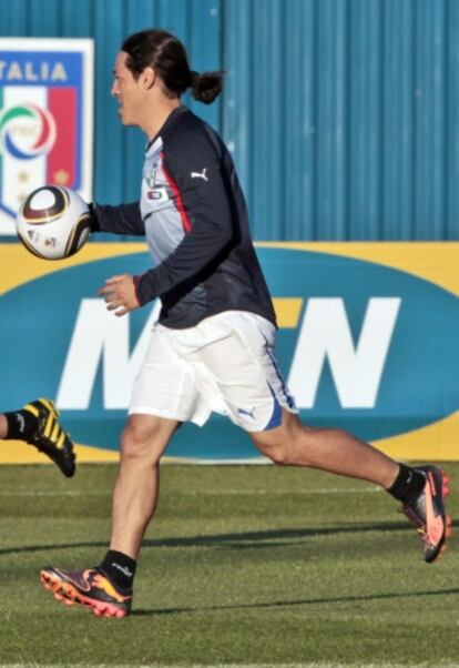 Camoranesi durante un entrenamiento con la selección italiana.