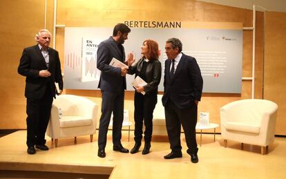 Presentación del libro de estilo de la cadena SER con Alex Grijelmo, Vicente Jiménez, Elvira Lindo, y Augusto Delkader.