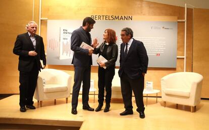 Presentaci&oacute;n del libro de estilo de la cadena SER con Alex Grijelmo, Vicente Jim&eacute;nez, Elvira Lindo, y Augusto Delkader.