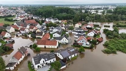 A general view taken with a drone shows the flood-affected area at the Paar river following heavy rainfalls in Gotteshofen near Ingolstadt, Germany, June 2, 2024. REUTERS/Ayhan Uyanik