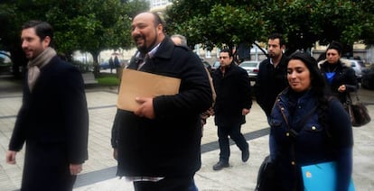 Sinaí Giménez a las puertas del Tribunal Superior de Xustiza de Galicia.