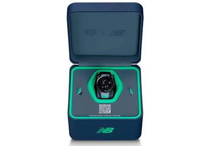 Nuevo reloj TAG Heuer Connected Calibre E5 New Balanceen su caja