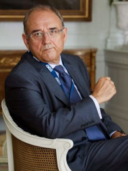 El presidente del Consejo General de Colegios Oficiales de M&eacute;dicos de Espa&ntilde;a, Juan Jos&eacute; Rodriguez Send&iacute;n. 