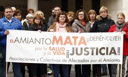 Familiares y víctimas del amianto en Madrid