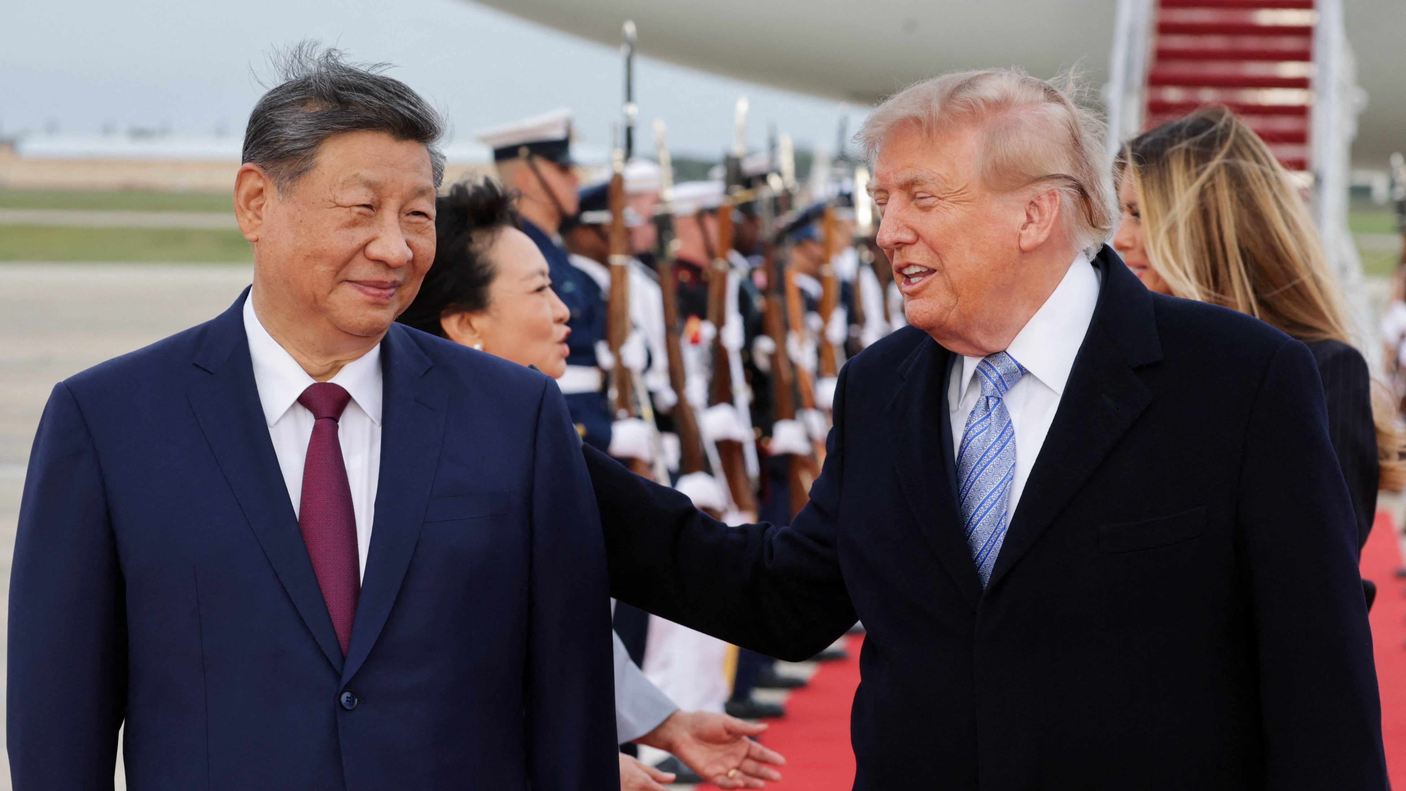 Trump recibe a Xi Jinping con alfombra roja en su primera visita de Estado en una década
