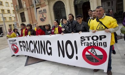 Protesta contra el fracking en la Diputaci&oacute;n de Castell&oacute;n. 