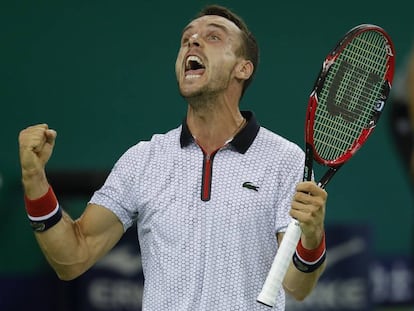 Bautista celebra la victoria ante Djokovic.