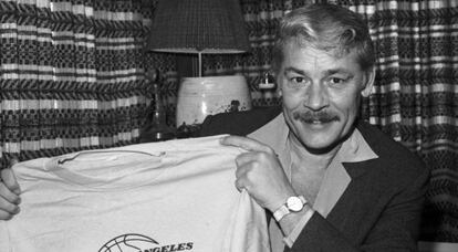 Jerry Buss, en una foto de archivo del 18 de junio 1981. El dueño de Los Angeles Lakers, falleció el 18 de febrero 2013. 