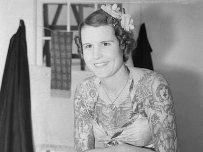 Betty Broadbent, considerada como la mujer más tatuada y fotografiada del siglo XX, apostó por otro modo de ver la belleza en una época en la que los tatuajes solo eran cosa de hombres.