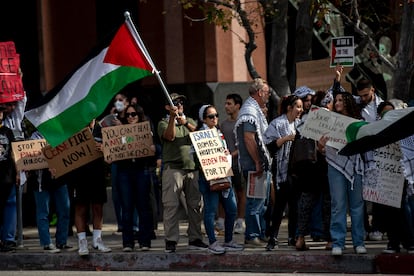 Around a hundred people demonstrate in support of the Palestinian people in front of the Consulate General of Israel in Los Angeles, California, USA, 04 November 2023.