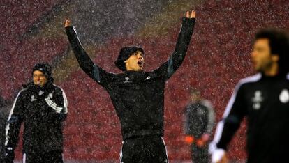 Cristiano crida durant l'entrenament d'ahir, marcat per la pluja i el vent.