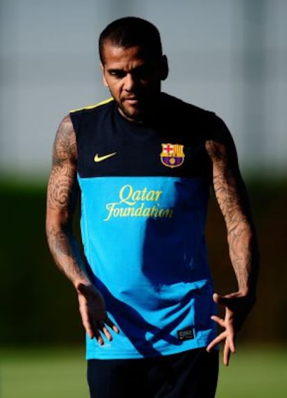 Alves, durante un entrenamiento con el Barcelona esta pretemporada