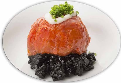 Tomate relleno de chipirón