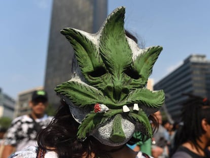 Manifestante na Marcha da Maconha da Cidade do México