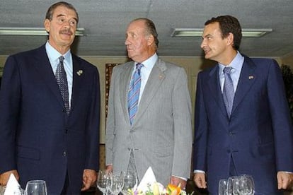 Vicente Fox, el rey Juan Carlos y José Luis Rodríguez Zapatero, durante su encuentro en Costa Rica.