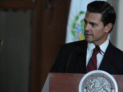 El presidente de M&eacute;xico, Enrique Pe&ntilde;a Nieto, habla el mi&eacute;rcoles 11 de enero en la clausura de la 28 Reuni&oacute;n con embajadores y c&oacute;nsules de M&eacute;xico en el Sal&oacute;n Tesorer&iacute;a Palacio Nacional en Ciudad de M&eacute;xico (M&eacute;xico). 