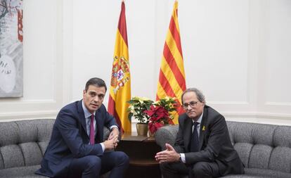 Reunión entre el presidente del Gobierno, Pedro Sánchez, y el presidente de la Generalitat, Quim Torra, el pasado diciembre.