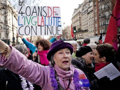 Manifestaci&oacute;n en Par&iacute;s a favor de los derechos de la mujer durante el 40 aniversario de la ley que legaliz&oacute; el aborto en Francia. 
 