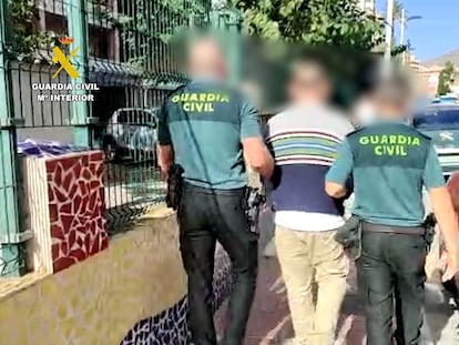 Uno de los detenidos de la organización dedicada a apropiarse de las herencias de hasta 22 ancianos fallecidos.