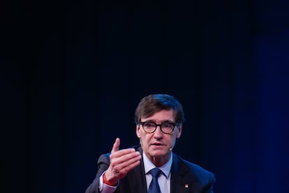 El presidente de la Generalitat, Salvador Illa, mantiene un diálogo con el presidente de la Conferencia Episcopal, Luis Argüello, este miércoles en Madrid. 
