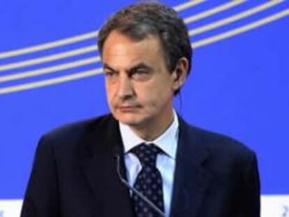 Zapatero encara el último mes de la presidencia española de la UE