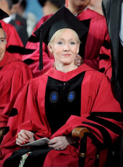 J. K. Rowling en una fotografía de archivo en la Universidad de Harvard, en Cambrigde.