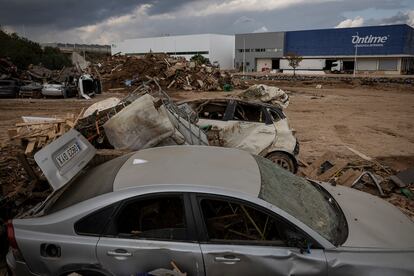 Daños en el polígono industrial de Riba-roja, en Turia.