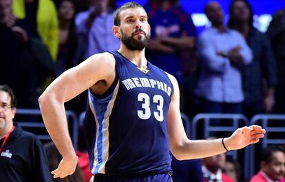 Marc celebra su triple decisivo ante los Clippers.