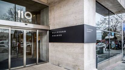 Clifford Chance luce músculo y rompe el techo de los 2.000 millones de ingresos a nivel global, un 5% más