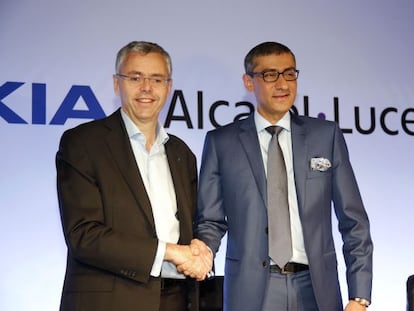 Michel Combes y Rajeev Suri, m&aacute;ximos reponsables de Alcatel-Lucent y Nokia, respectivamente, en la presentaci&oacute;n del acuerdo de fusi&oacute;n.
