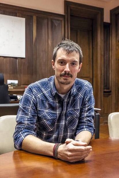 Xabier Lertxundi (Bildu), alcalde de Hernani, en su despacho del ayuntamiento.