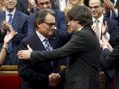 Artur Mas i Carles Puigdemont en el ple d&#039;investidura al Parlament. 