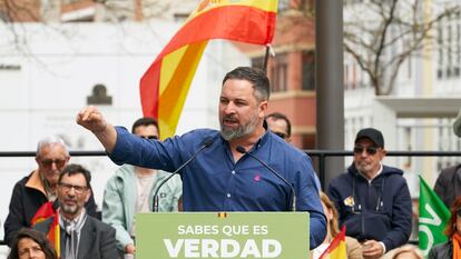 El presidente de Vox, Santiago Abascal, en un mitin electoral el pasado sábado en Vitoria.