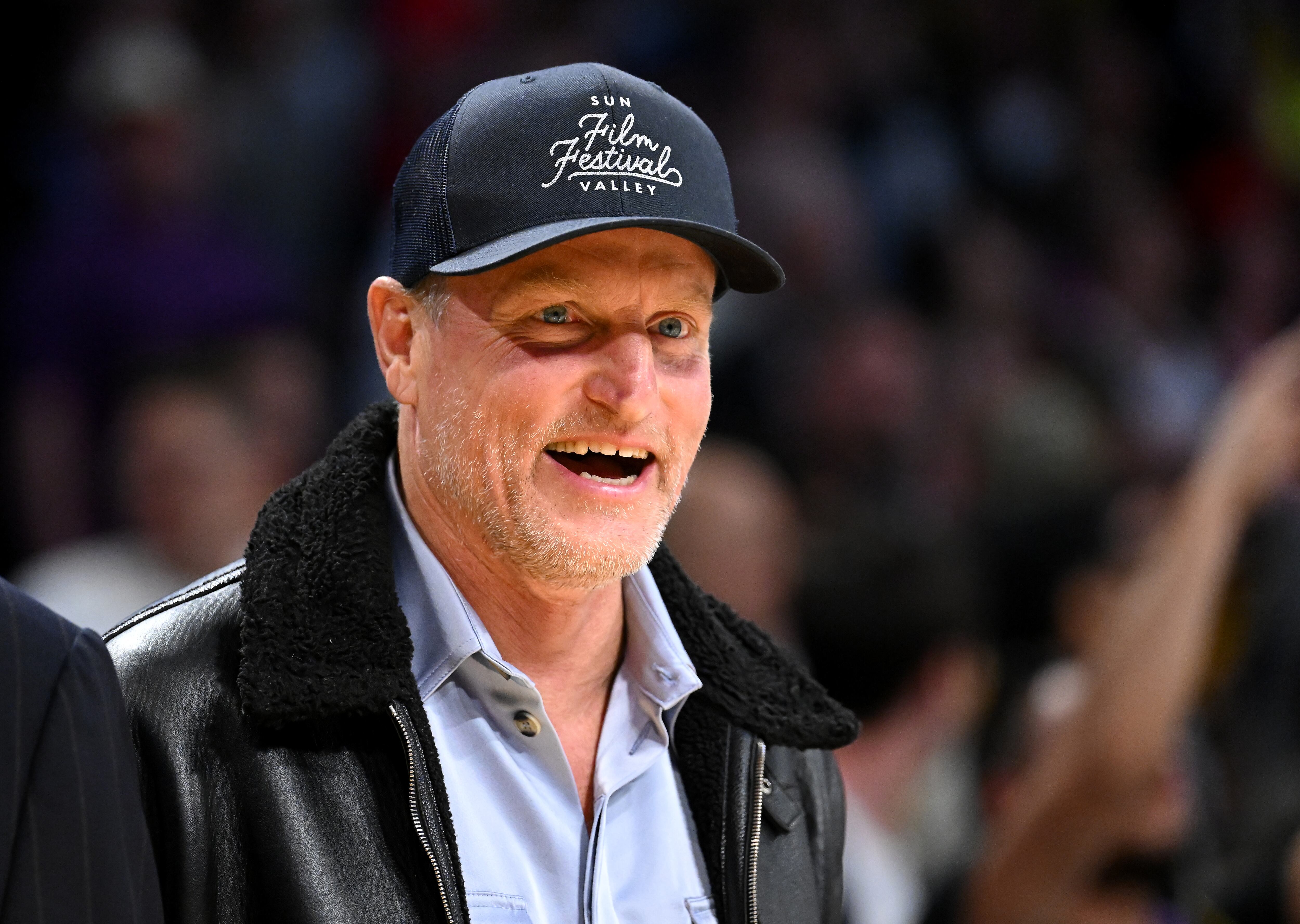 El actor Woody Harrelson quiere que su dispensario de cannabis también pueda ser una cafetería 