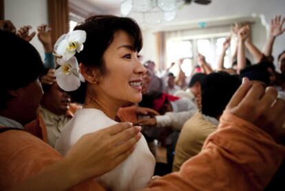 Michelle Yeoh interpreta a Aung San Suu Kyi en <i>The Lady</i>, la película de Luc Besson sobre su vida.