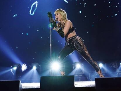 Miley Cyrus el 31 de diciembre de 2020 en el espectáculo televisivo 'Dick Clark’s New Year’s Rockin’ Eve'.