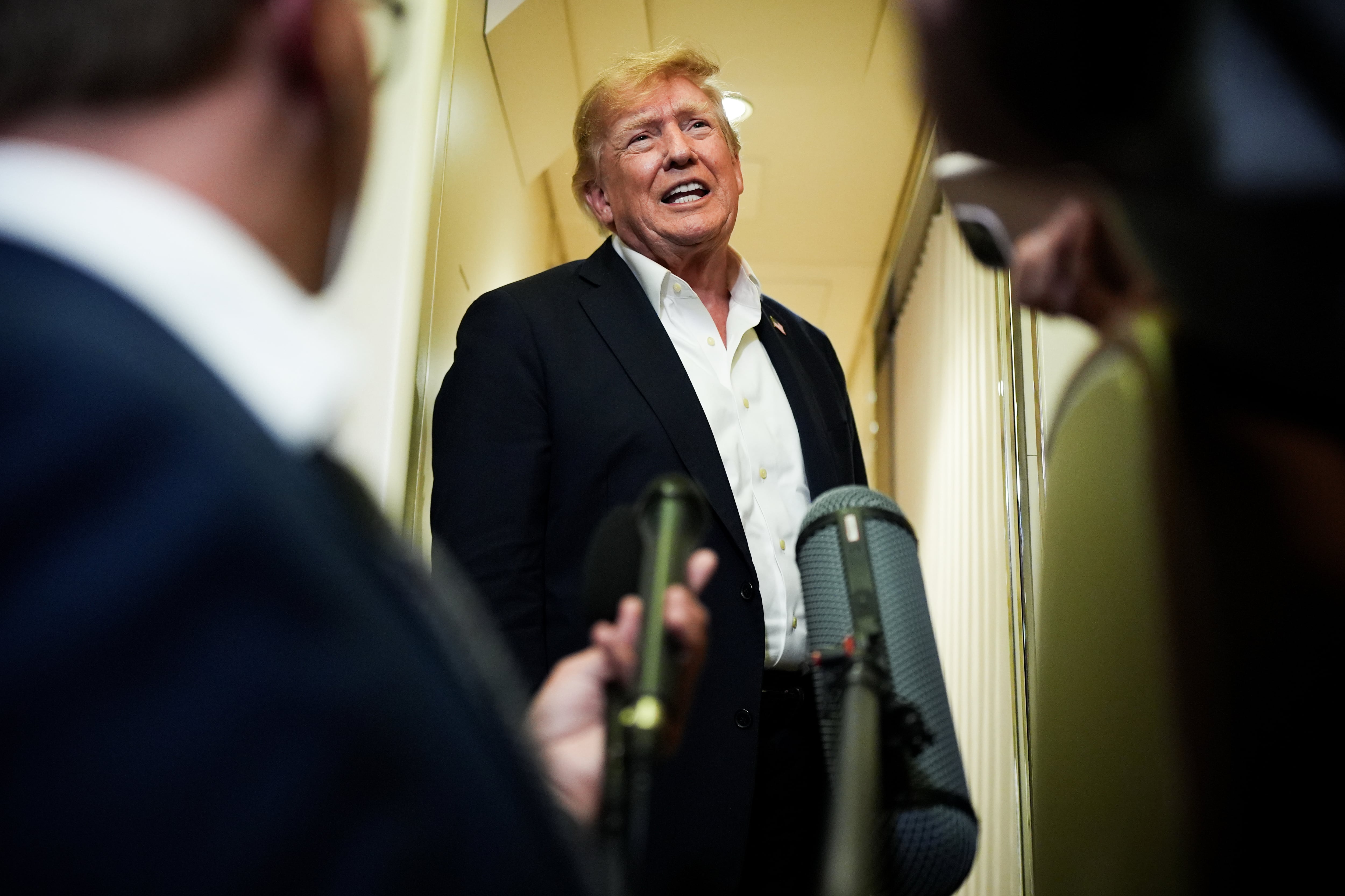 Trump dice que hay una “conspiración enfermiza” contra la IA y los centros de datos y que “la única contenta es China”