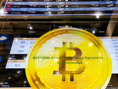 Los entusiastas del bitcoin recuperan la fe y su cotización se eleva un 8% en la última semana