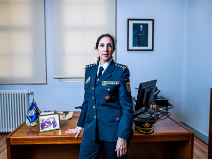 Elisa Fariñas, comisaria de Policía Nacional, en su despacho de la División de Formación, en Madrid.