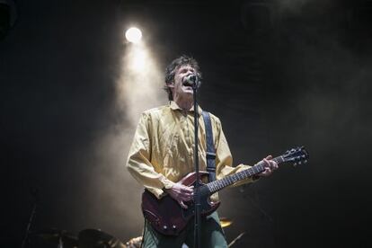 The Replacements durant un moment del seu concert.