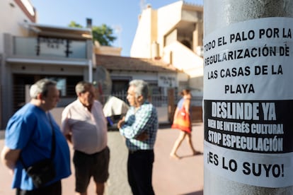 Los vecinos de El Palo llevan 11 años reclamando la aplicación de la Ley de Costas de 2013, para regularizar la situación de las viviendas.
