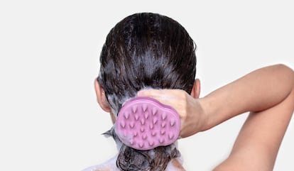 Así es el masajeador de cuero cabelludo viral en TikTok.