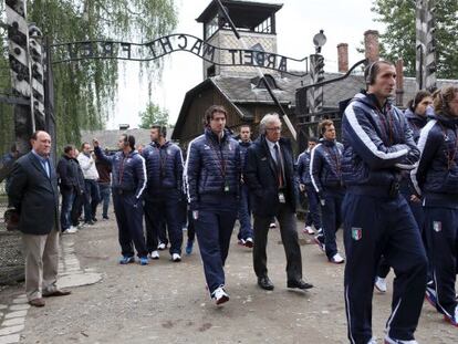 Italia visita el antiguo campo de concentración nazi de Auschwitz