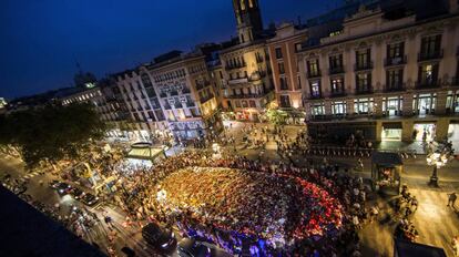 Homenagem às vítimas na La Rambla